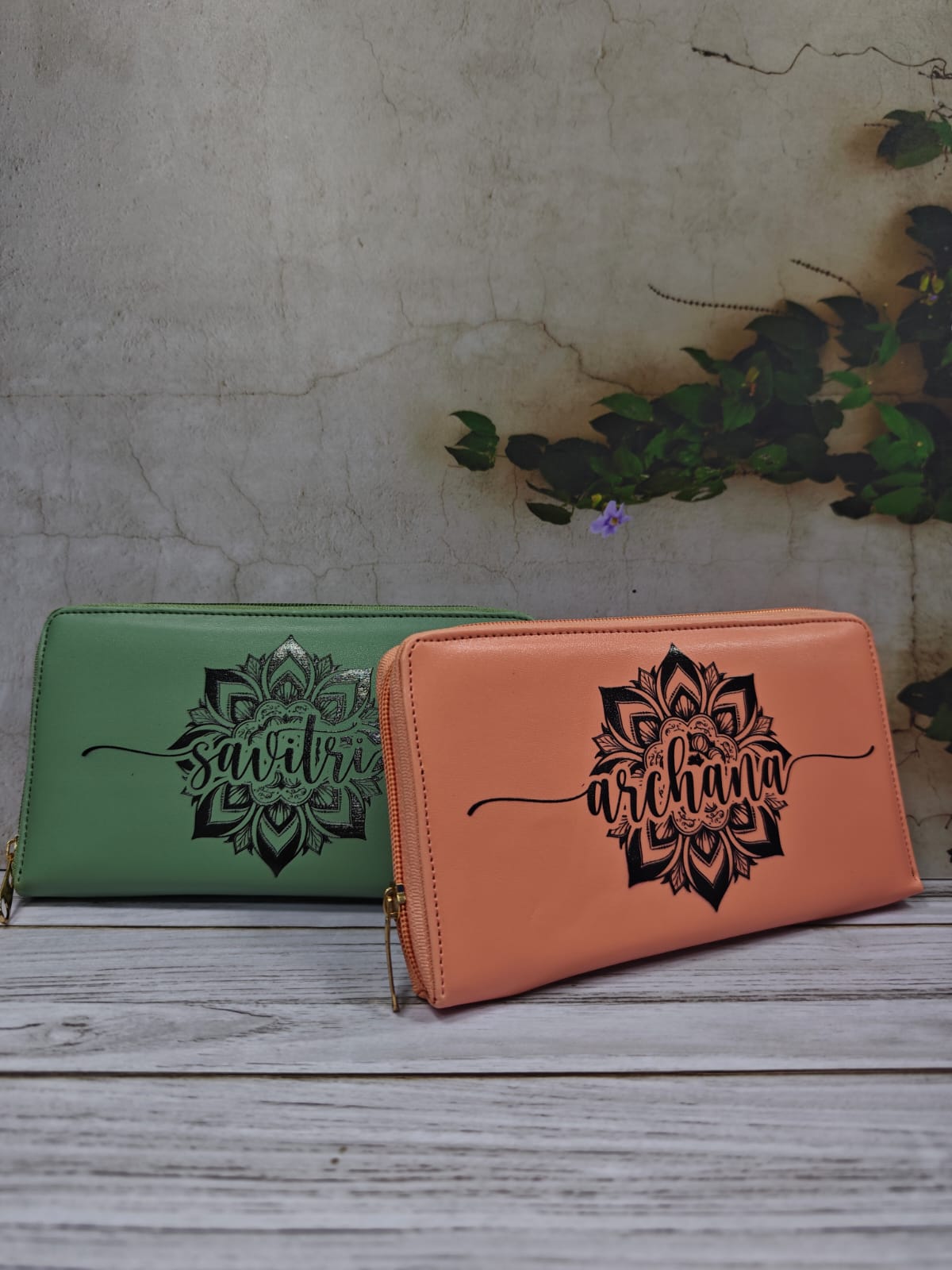 Luxe Zip Women Printed Wallet
